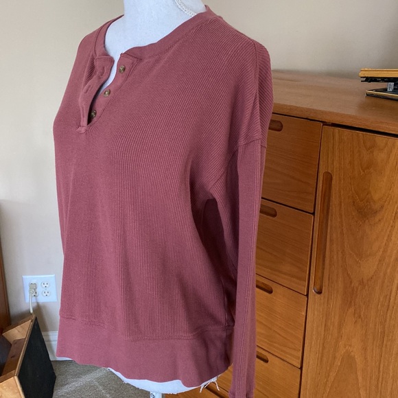 Lou & Gray pullover button front ribbed top. Size small color:  mauve - Picture 3 of 7